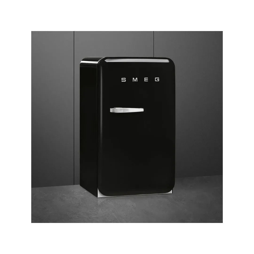 https://www.tafelberg.co.za/stores/za.co.storefront7.tafelberg/products/fab10hr/pictures/smeg-55cm-retro-right-hinge-bar-fridge-fab10hr-03_ryrg.jpg